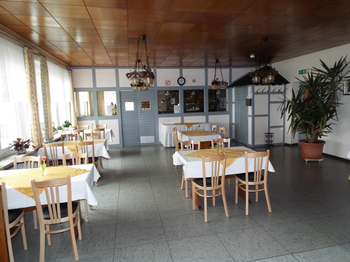 Hotel Garni Zum Reinhardswald Gewissenruh Exteriör bild
