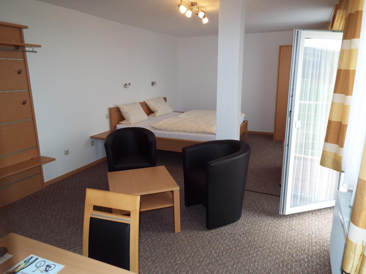 Hotel Garni Zum Reinhardswald Gewissenruh Rum bild